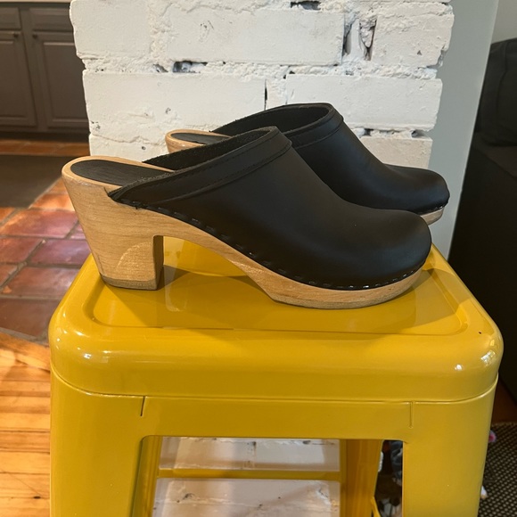 No.6 Old School Clog on High Heel in Black - Picture 8 of 10